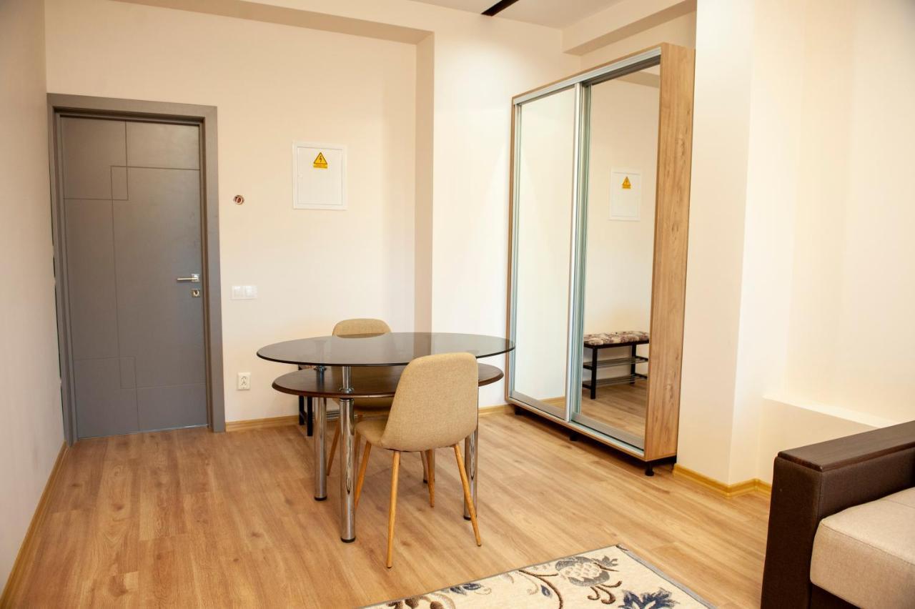 Lotus Hotel Кишинёв Экстерьер фото