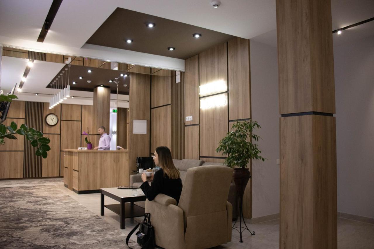 Lotus Hotel Кишинёв Экстерьер фото